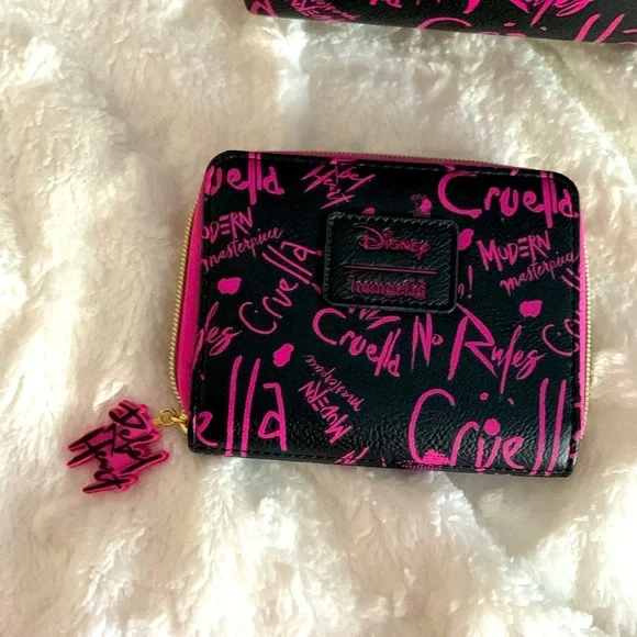 Loungefly Disney Cruella Deville, rebel mini backpack with matching wallet - Picture 4 of 7